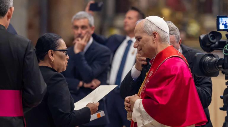 Invitación a León XIV para visitar México no interfiere estado laico del país: Sheinbaum
