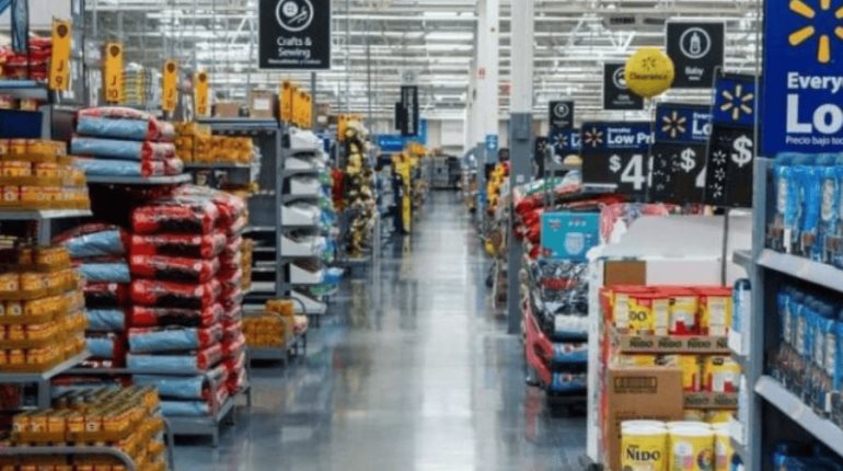 Arremete Trump contra Walmart