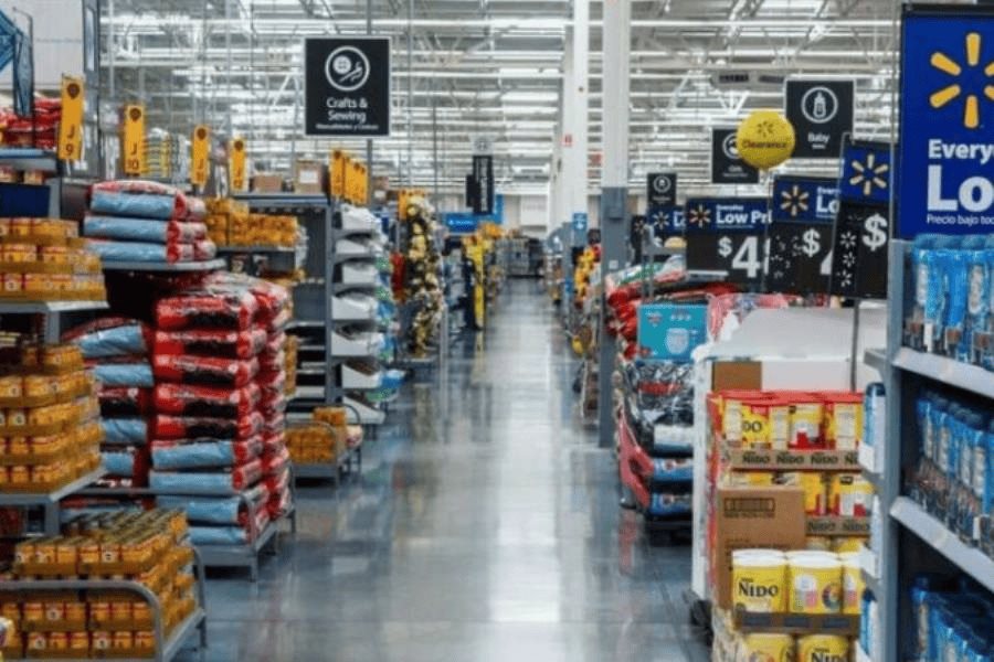 Arremete Trump contra Walmart