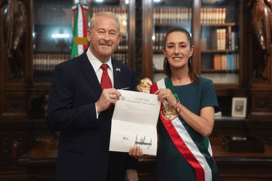 Recibe Sheinbaum en Palacio Nacional las cartas credenciales de 5 embajadores Recibe Sheinbaum en Palacio Nacional las cartas credenciales de 5 embajadores