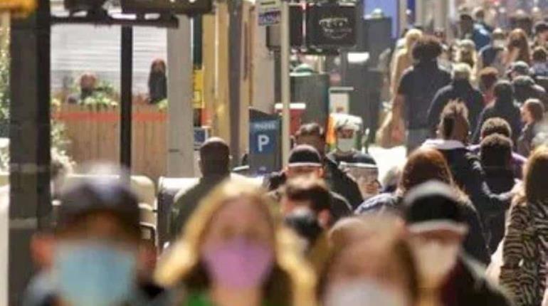 Reportan Hong Kong y Singapur aumento significativo de casos de COVID