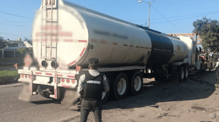 Vinculan a proceso a dos por transportar más de 23 mil litros de hidrocarburo ilícito en Huimanguillo