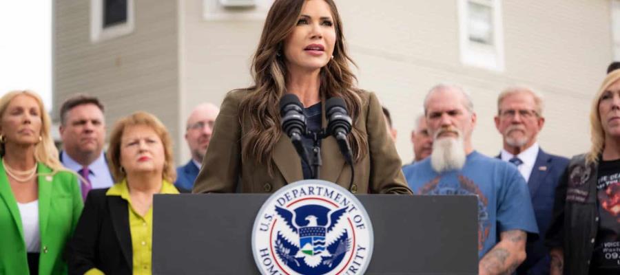 Kristi Noem niega planes de "reality show" en EE. UU. para que migrantes obtengan ciudadanía Kristi Noem niega planes de "reality show" en EE. UU. para que migrantes obtengan ciudadanía