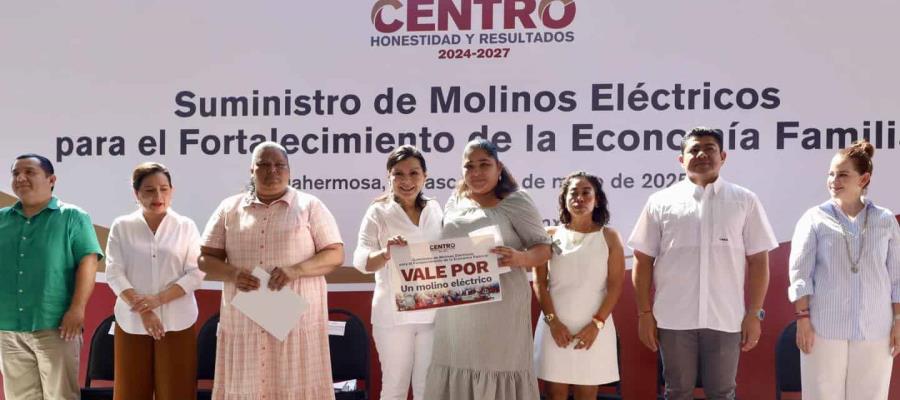 Entrega alcaldesa molinos eléctricos a 500 mujeres de Centro Entrega alcaldesa molinos eléctricos a 500 mujeres de Centro