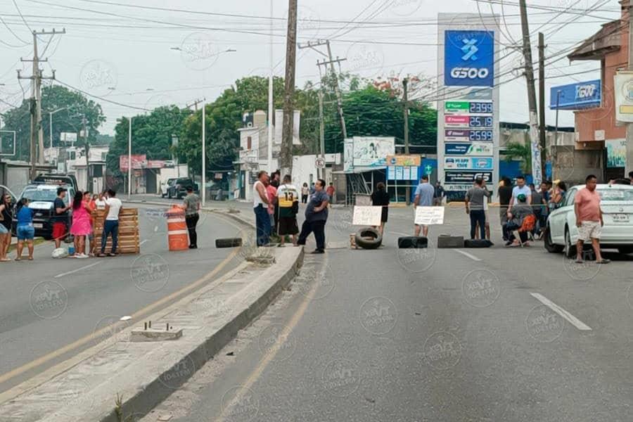Vive Villahermosa nueva jornada de bloqueos por fallas de CFE Vive Villahermosa nueva jornada de bloqueos por fallas de CFE