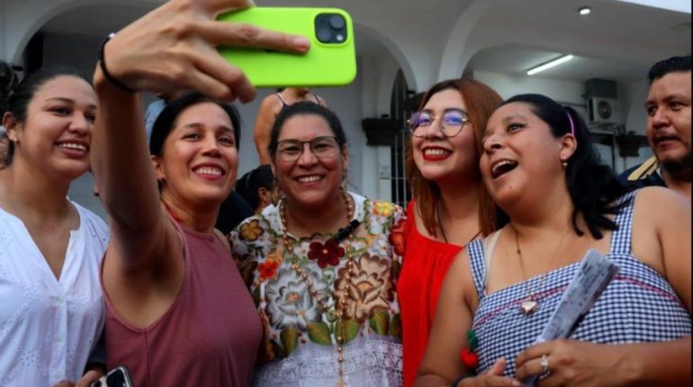Difunde Lenia Batres en redes mensajes de artistas que invitan a votar por ella en próximas elecciones