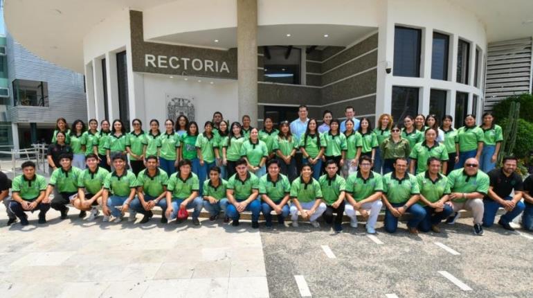 Parten 64 juchimanes rumbo a Juegos Nacionales en Puebla