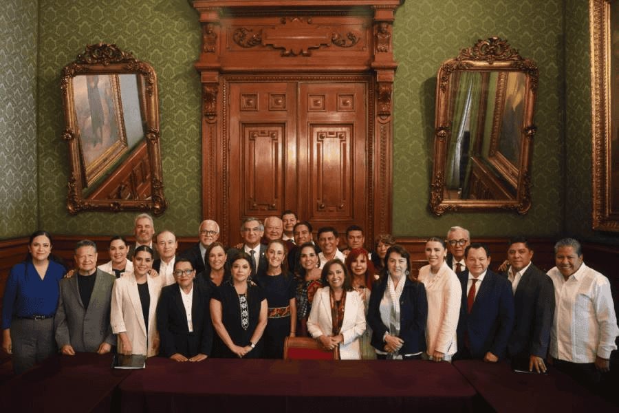 Gobernadores exponen a Sheinbaum preocupación por desabasto con IMSS-Bienestar Gobernadores exponen a Sheinbaum preocupación por desabasto con IMSS-Bienestar