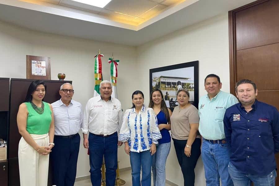 Revisan Osuna y Semovi problemática del transporte en Villahermosa Revisan Osuna y Semovi problemática del transporte en Villahermosa