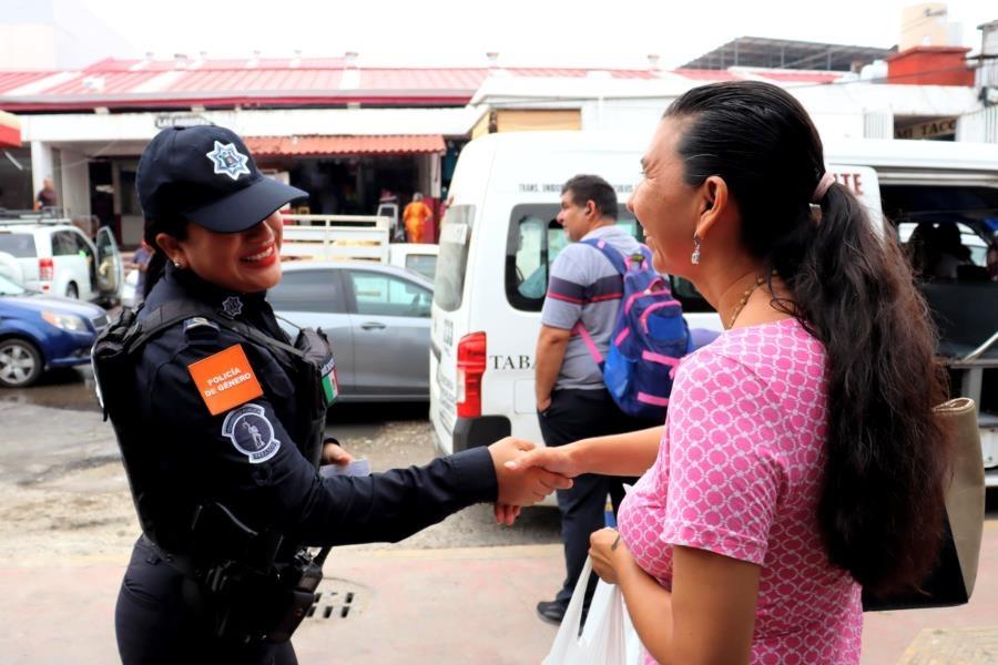 Realiza Policía de Género labores de proximidad en mercados de Villahermosa Realiza Policía de Género labores de proximidad en mercados de Villahermosa
