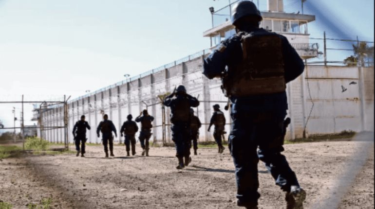 Tras enfrentamiento, sellan túnel en penal de Sinaloa