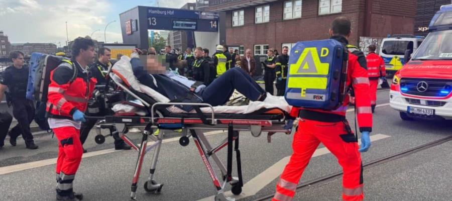 Apuñala a 17 personas en estación de trenes en Alemania Apuñala a 17 personas en estación de trenes en Alemania