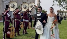 Se casa por la iglesia la hija de Biby Gaytán y Eduardo Capetillo