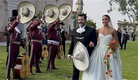 Se casa por la iglesia la hija de Biby Gaytán y Eduardo Capetillo