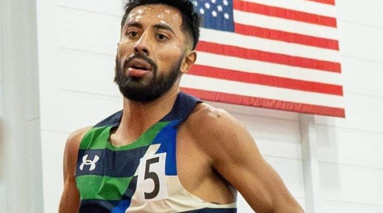 Clasifica Eduardo Herrera al mundial de atletismo y rompe récord mexicano en los 5 mil metros