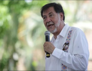 Usó Noroña 900 mil pesos de la Cámara de Diputados para publicar libros comunistas