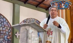 A no perder la paz y no acobardarse ante los problemas, llama el Padre Camacho
