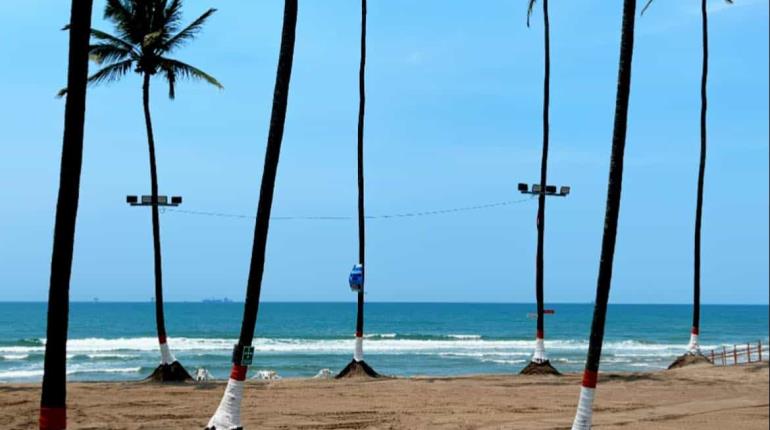20 días después, abren Playa del Sol en Paraíso tras derrame de hidrocarburo
