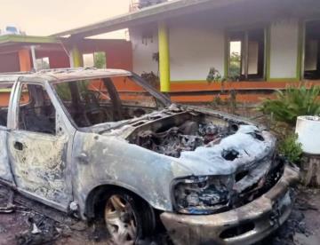 Queman camioneta y casa de campaña de candidato morenista en municipio de Veracruz