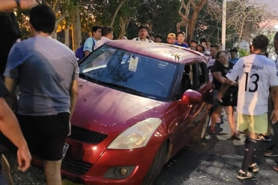 Accidente en Unidad Deportiva ´El Toreo´ hace visible consumo de bebidas alcohólicas en la zona Accidente en Unidad Deportiva ´El Toreo´ hace visible consumo de bebidas alcohólicas en la zona