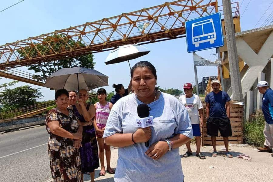 Demandan habitantes de ´La Providencia´, Centro, reparación del puente peatonal Demandan habitantes de ´La Providencia´, Centro, reparación del puente peatonal
