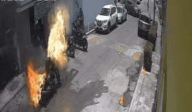 Explota moto en taller de Centro; no se registran heridos