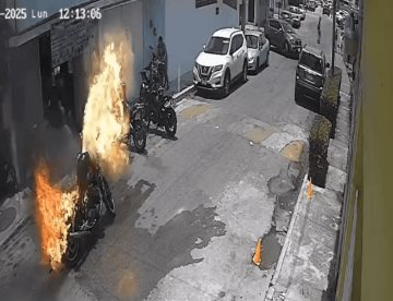 Explota moto en taller de Centro; no se registran heridos