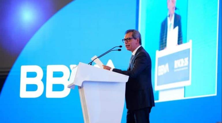 Impuesto de EE. UU. a remesas tendría impacto equivalente a 3% del PIB: Hacienda