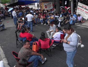 CNTE vuelve a paralizar la CDMX; sujeto intenta embestirlos en la Calzada de Tlalpan