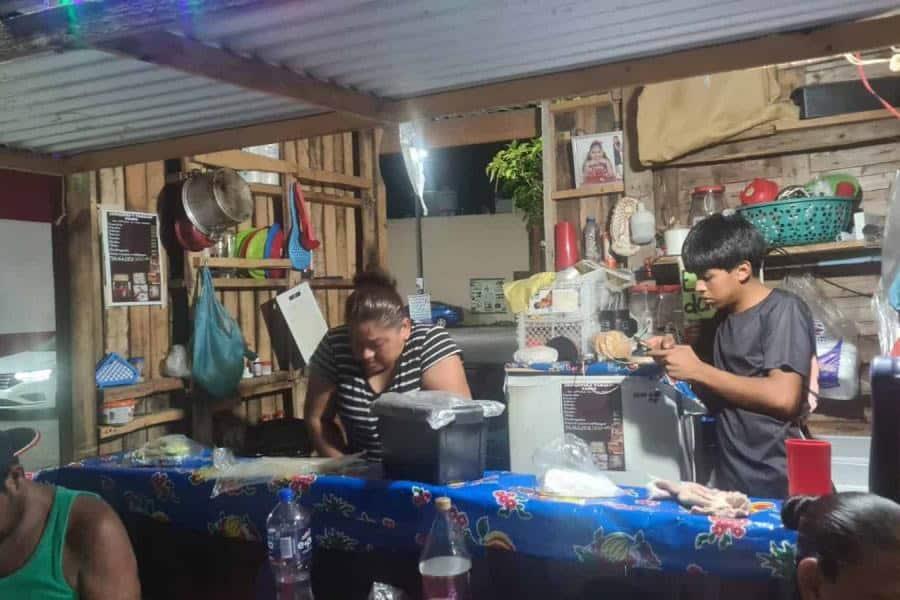 Iker ha sido una bendición: Madre de menor con Down vende comida para comprar los tratamientos ¡apóyalos! Iker ha sido una bendición: Madre de menor con Down vende comida para comprar los tratamientos ¡apóyalos!