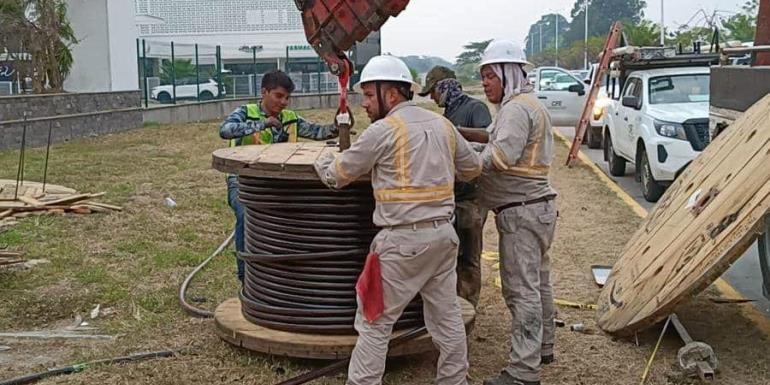 Más de 35 horas sin energía eléctrica suman familias, escuelas y comercios de la zona Country