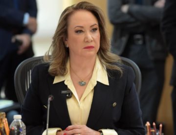 Piden al INE solicitar dictamen a la UNAM sobre tesis de Yasmín Esquivel