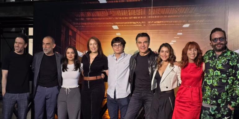 Tabasqueña Karla Gaytán en elenco de cinta protagonizada por Adrián Uribe y María León