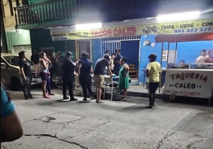 Ejecutan a hombre mientras cenaba en taquería de La Manga II en Centro