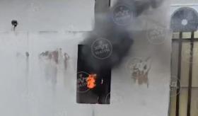 Conato de incendio de mufa y medidor en escuela causa alarma y desalojan a niños en la Magisterial