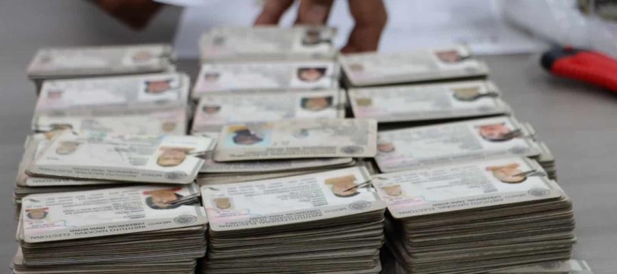 Llama INE a 1,899 tabasqueños a recoger su credencial para votar el 1 de junio Llama INE a 1,899 tabasqueños a recoger su credencial para votar el 1 de junio