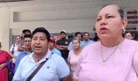 Amagan habitantes de río Tinto 3ra. secc. con cerrar carretera federal, si no reparan vialidad destruida