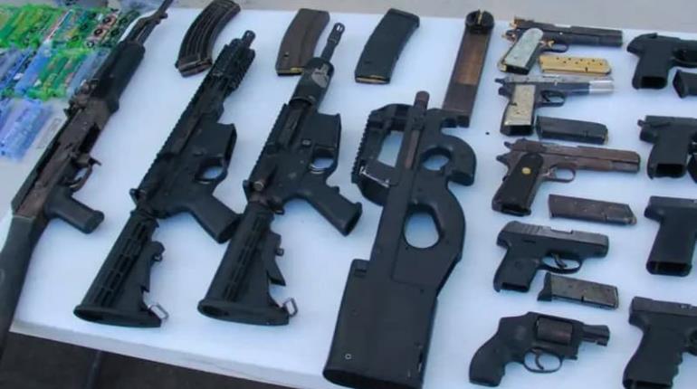 Decomisan a reclusos del penal de Culiacán armas de grueso calibre