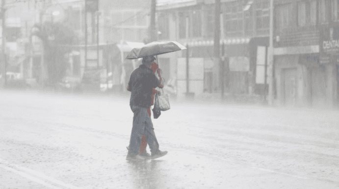Tormenta tropical "Alvin" se intensifica y va hacia Los Cabos
