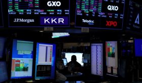Wall Street abre en verde tras decisión del tribunal de comercio contra aranceles de EE.UU.