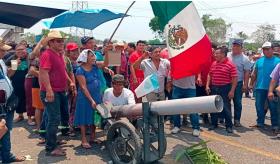 Ajustan 21 horas de bloqueo en Tamulté de las Sabanas, al mediodía de este viernes