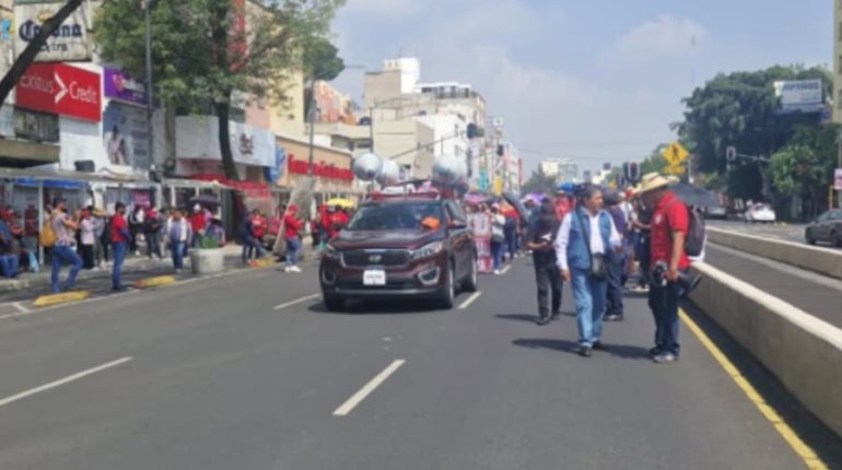 Advierte la CNTE que mantendrá plantón en el Zócalo
