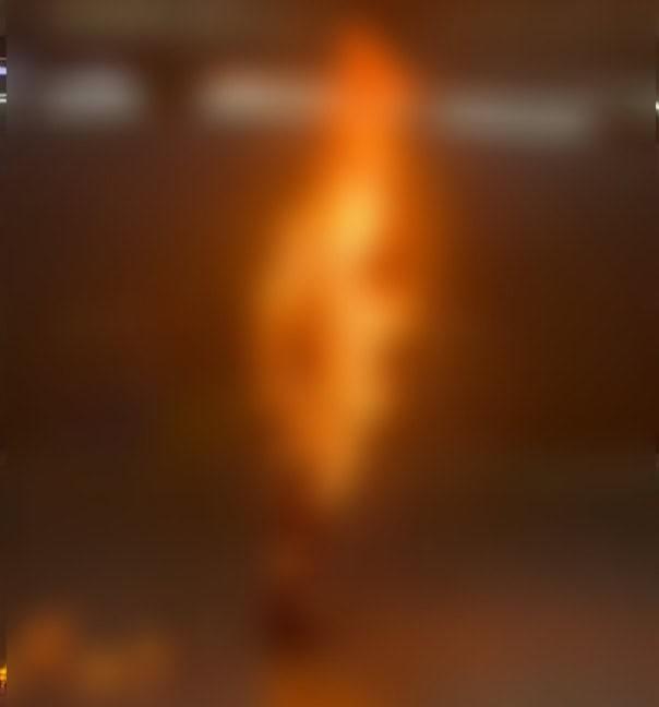 Sujeto se prende fuego en Metro de Sao Paulo, Brasil