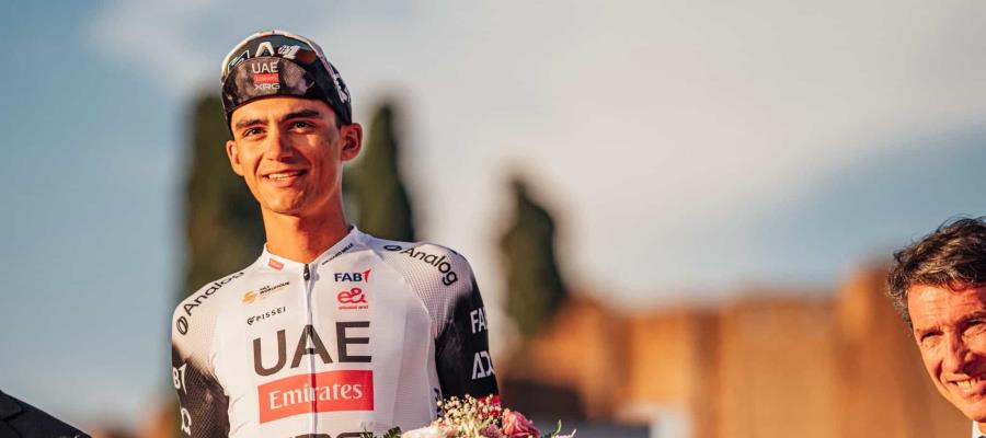 Isaac del Toro hace historia al subir al podio en el Giro de Italia Isaac del Toro hace historia al subir al podio en el Giro de Italia