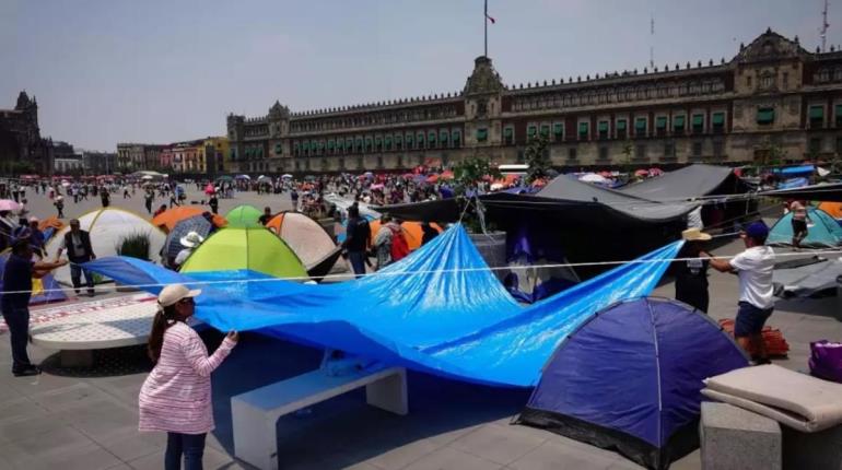 CNTE acuerda poner fin a paro y plantón en la CDMX