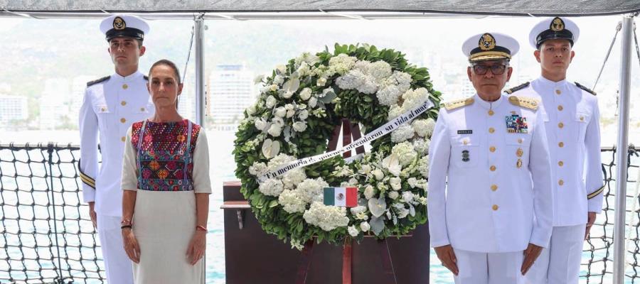 En Día de la Marina, Sheinbaum rinde homenaje a cadetes del Buque Cuauhtémoc que murieron en NY