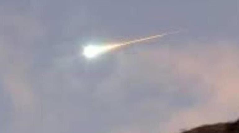 Reportan avistamiento de "meteorito" en la Huasteca Potosina