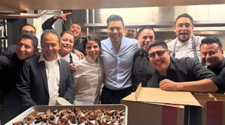 La tabasqueña Gaby Ruiz le cocina a Carlos Rivera
