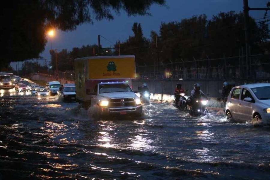 Lluvias provocan caos y afectaciones en la CDMX Lluvias provocan caos y afectaciones en la CDMX