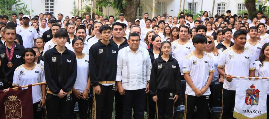 Abanderan a delegación tabasqueña que participa en la Olimpiada Nacional 2025 Abanderan a delegación tabasqueña que participa en la Olimpiada Nacional 2025